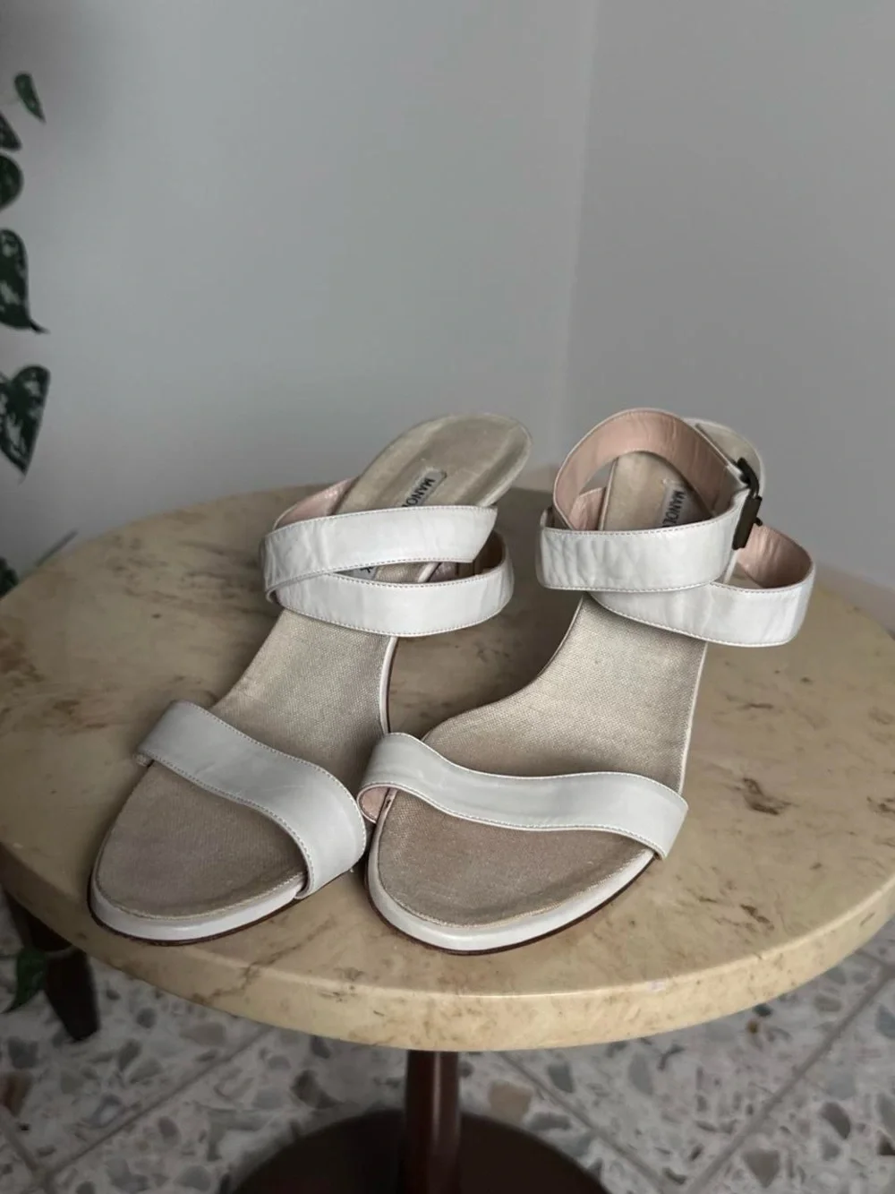Manolo Blahnik manolo blahnik